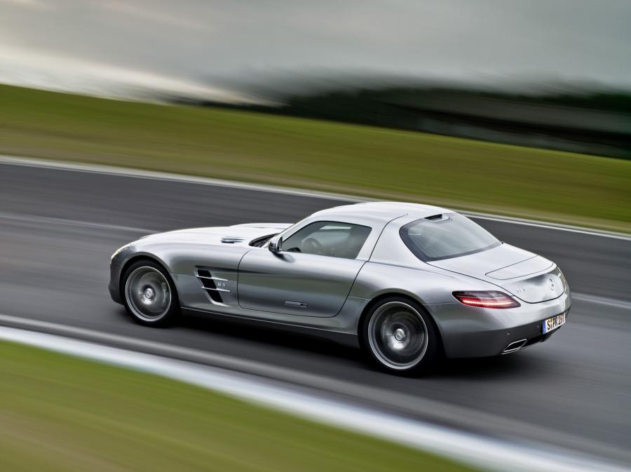 Mercedes-Benz SLS AMG 2010 года  (фото 27 из 526)